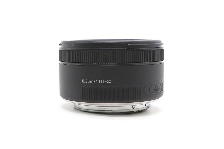 Объектив Canon EF 50mm f/1.8 STM в упаковке