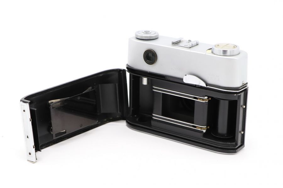 Советский фотоаппарат Фэд-10 (СССР, 1966 г.)