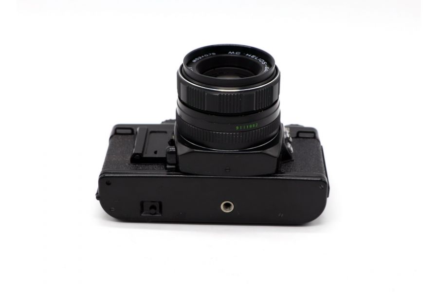 Плёночная камера Зенит АМ + объектив Гелиос-44К-4