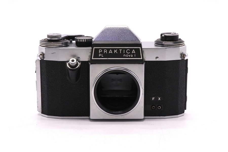 Зеркальный фотоаппарат Praktica PL Nova l body