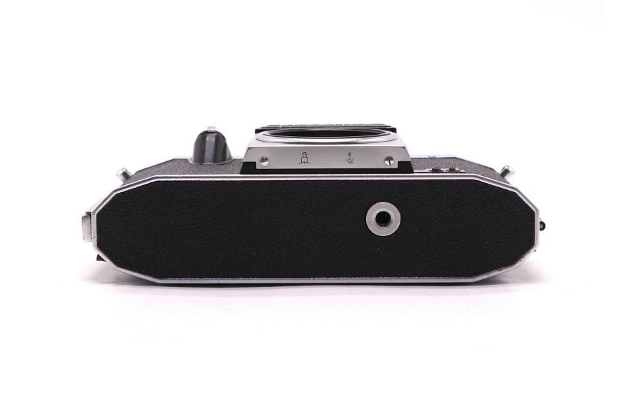 Зеркальный фотоаппарат Praktica PL Nova l body