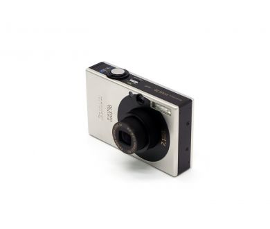 Цифровая компактная камера Canon IXUS 70