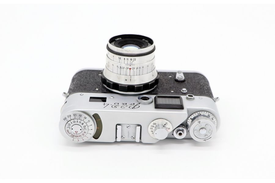 Фотоаппарат Фэд 4 / Fed 4 безкурковый (1964)