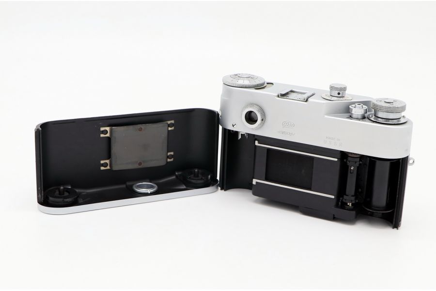 Фотоаппарат Фэд 4 / Fed 4 безкурковый (1964)