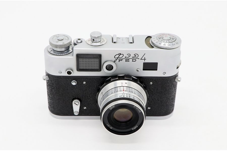 Фотоаппарат Фэд 4 / Fed 4 безкурковый (1964)