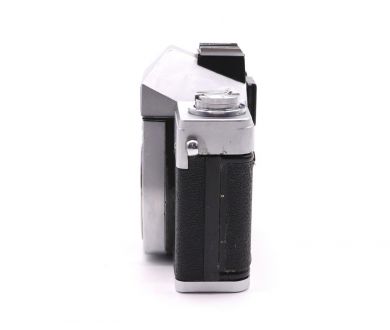 Пленочный зеркальный фотоаппарат Praktica L2 body