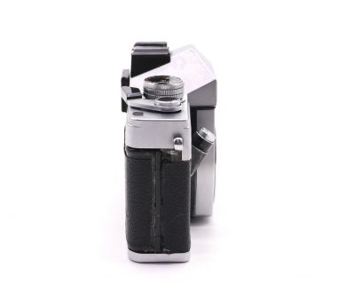 Пленочный зеркальный фотоаппарат Praktica L2 body