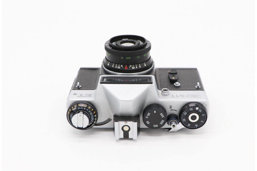 Фотоаппарат Зенит ЕТ + Индустар-50-2 (СССР, 1981г)