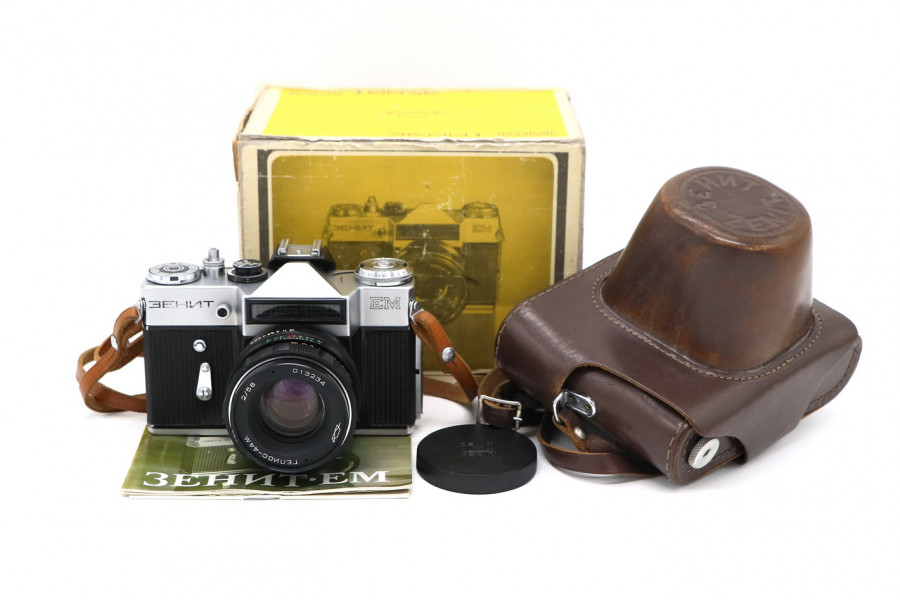 Зенит ЕМ kit silver в упаковке (СССР, 1974)