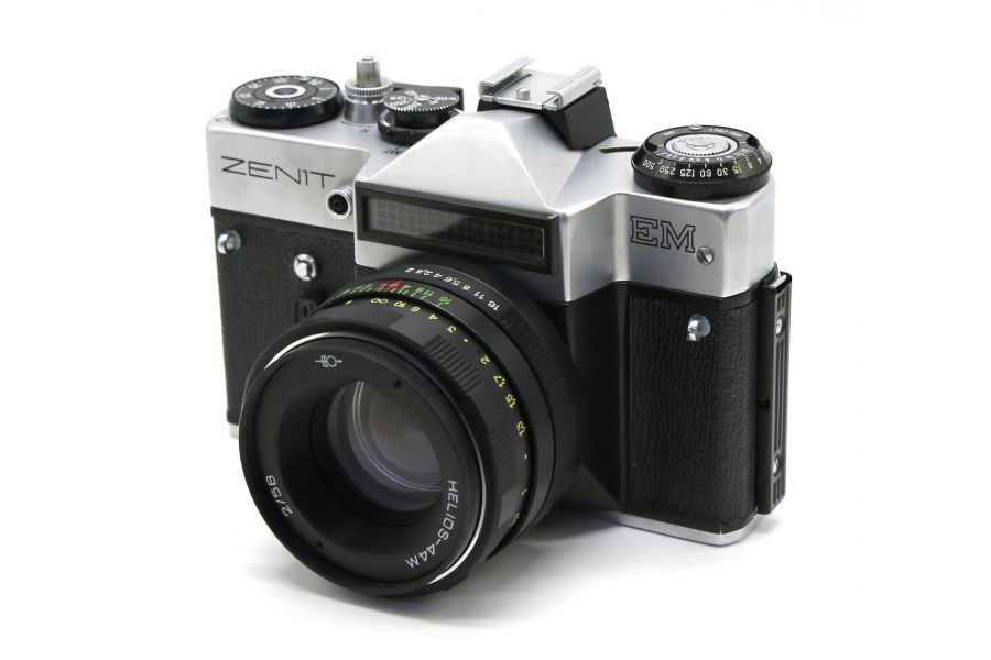 Зенит ЕМ kit silver в упаковке (СССР, 1982)