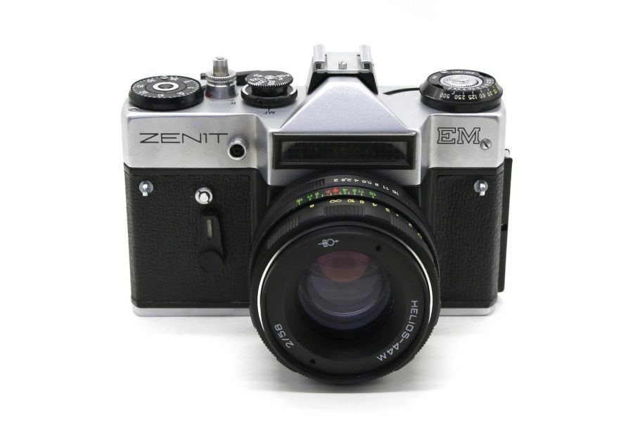 Зенит ЕМ kit silver в упаковке (СССР, 1982)