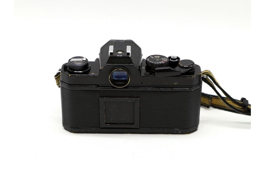 Фотоаппарат зеркальный пленочный Nikon FM body