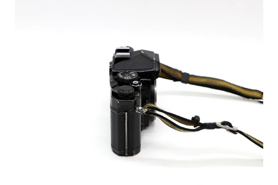 Фотоаппарат зеркальный пленочный Nikon FM body