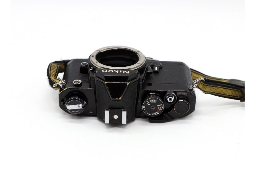 Фотоаппарат зеркальный пленочный Nikon FM body