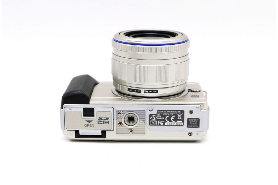 Фотокамера Olympus pen E-PL1 kit (пробег 2675 кадров)