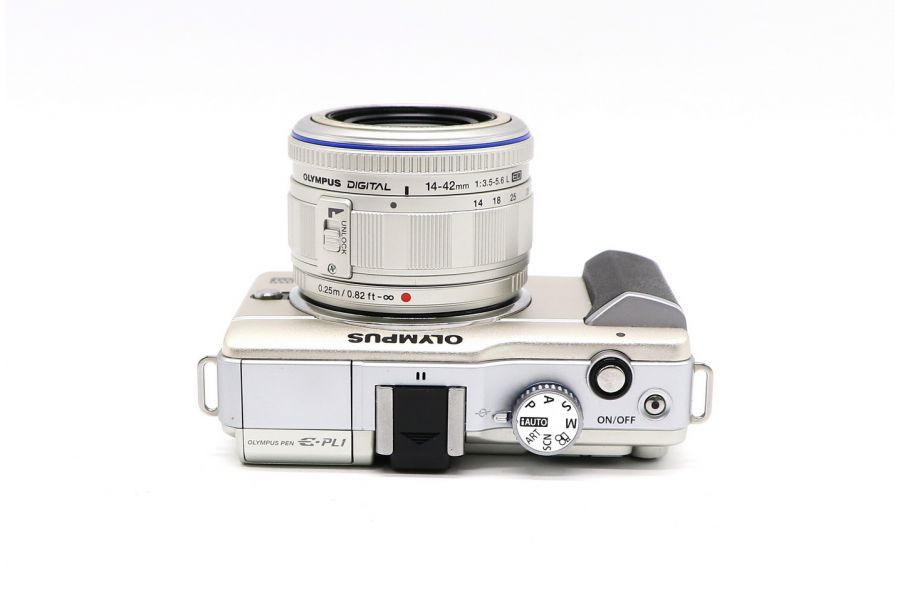 Фотокамера Olympus pen E-PL1 kit (пробег 2675 кадров)