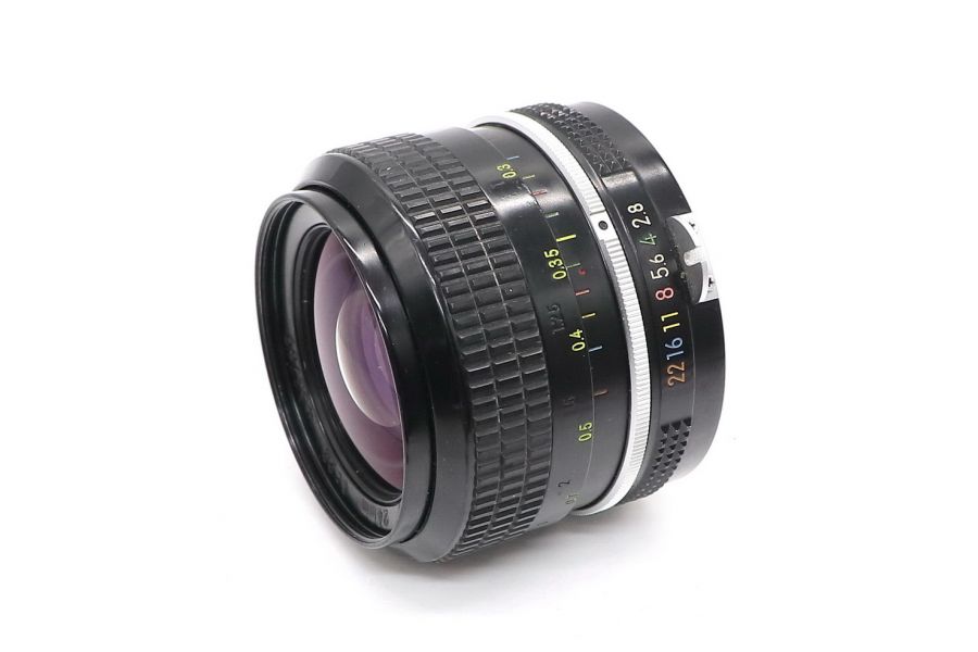 Nikon 24mm f/2.8 Nikkor 