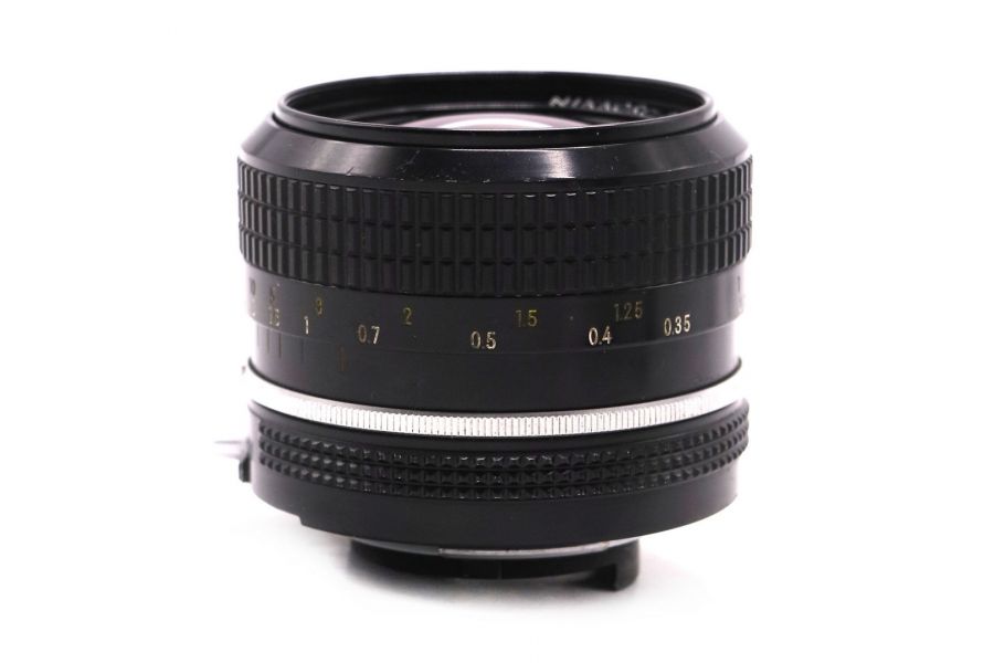 Мануальный объектив Nikon 24mm f/2.8 Nikkor
