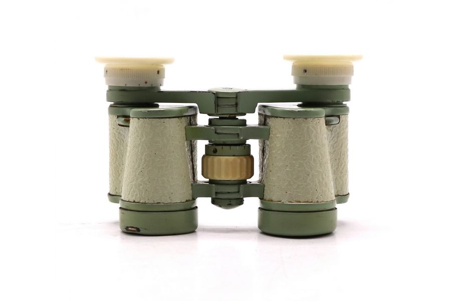 Советский компактный бинокль БПТ 4х20 (СССР, 1959)