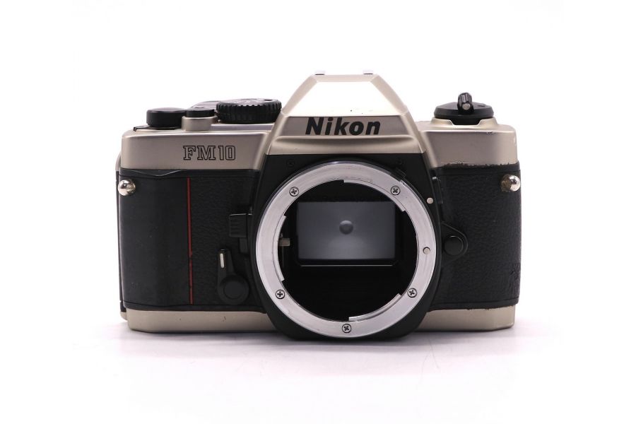 Пленочный фотоаппарат Nikon FM10 body