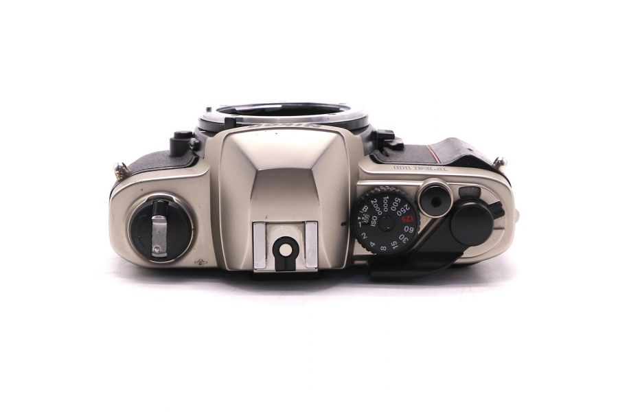 Пленочный фотоаппарат Nikon FM10 body