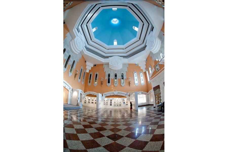 Tokina AT-X 10-17mm f/3.5-4.5 (AT-X 107) AF DX NH Fisheye для Nikon F