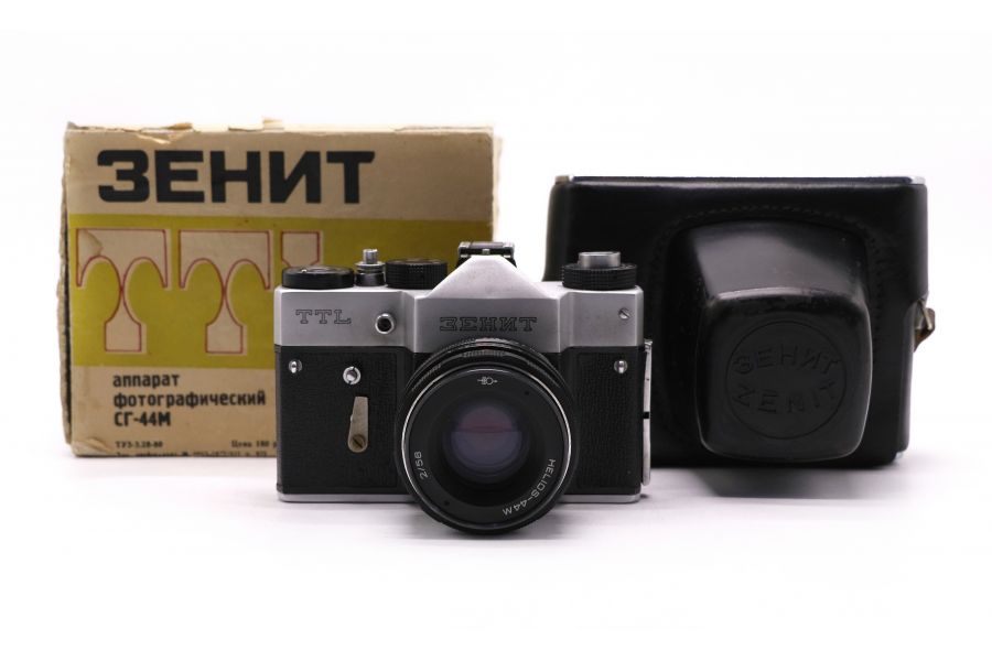 Фотокамера Зенит ТТЛ kit silver в упаковке (СССР, 1982)