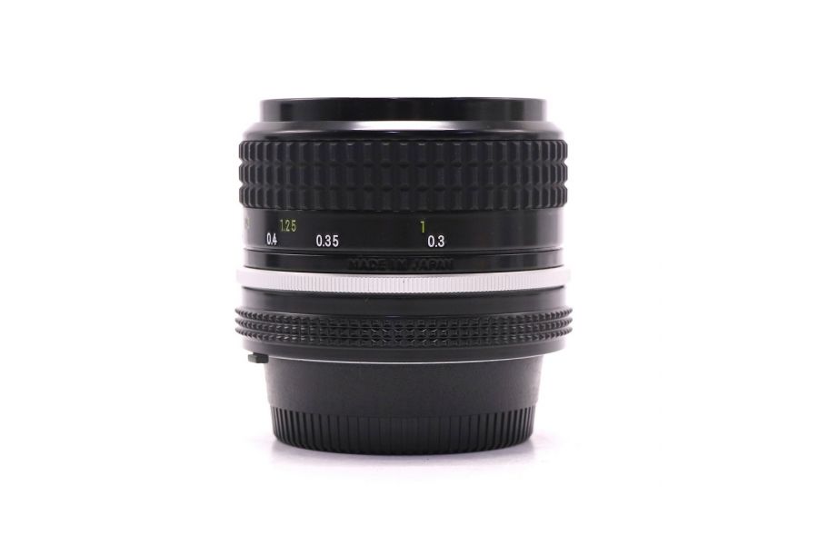 Объектив широкоугольный Nikon 28mm f/3.5 Nikkor 