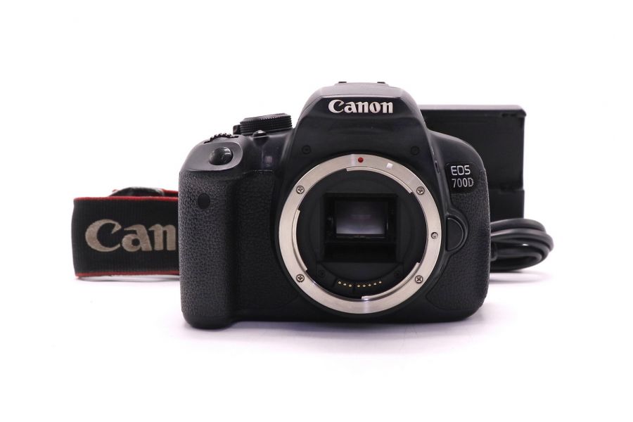 Canon EOS 700D body (пробег 39330 кадров)