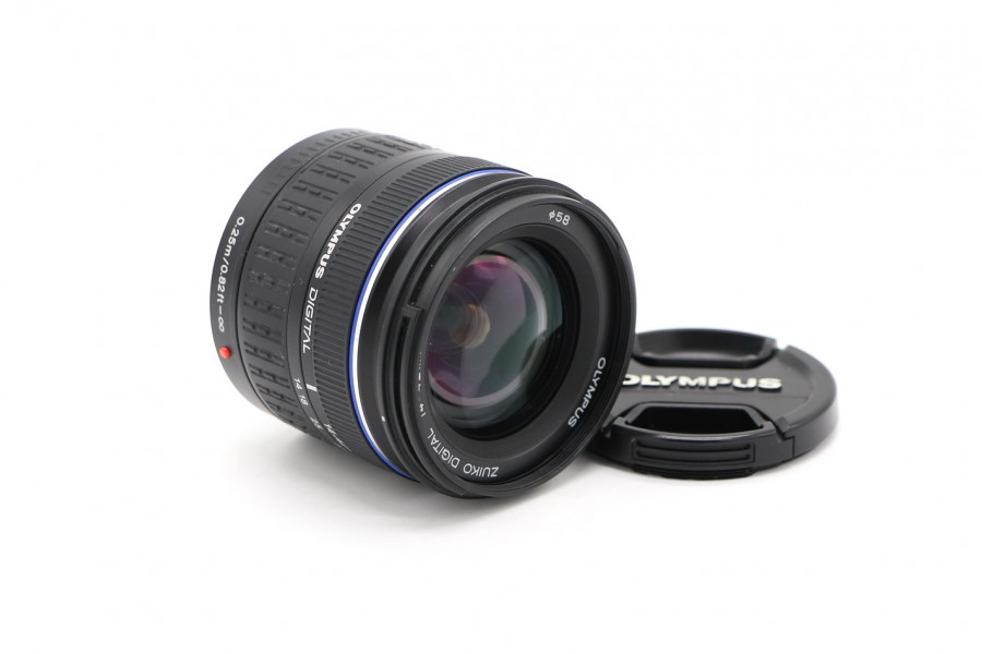 Объектив Olympus Zuiko Digital 14-42mm f/3.5-5.6