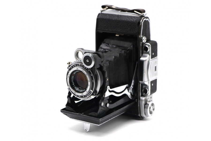 Складной советский фотоаппарат Москва 2 (КМЗ)