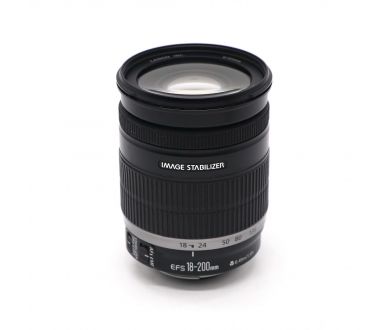 Зум-объектив Canon EF-S 18-200mm f/3.5-5.6 IS