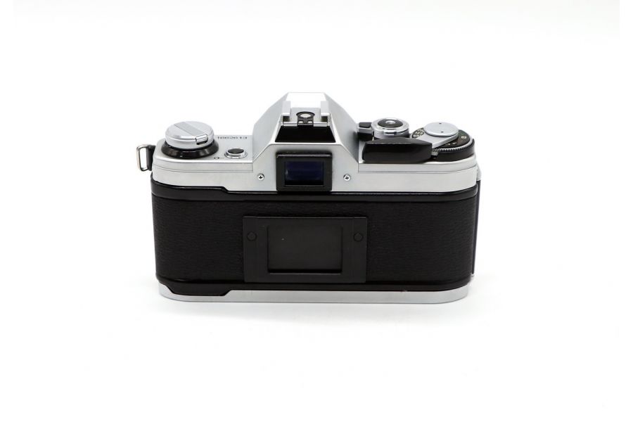 Зеркальный пленочный фотоаппарат Canon AE-1 kit