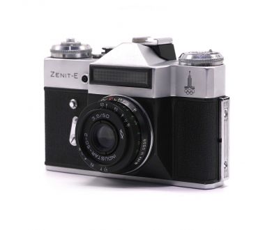 Зеркальный фотоаппарат Зенит Е kit (Олимпийский)