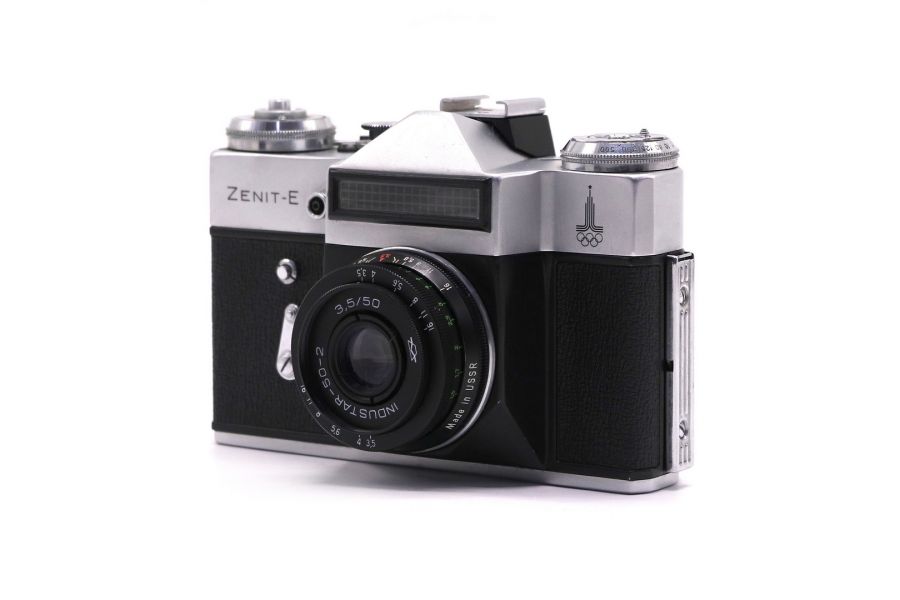 Зеркальный фотоаппарат Зенит Е kit (Олимпийский)