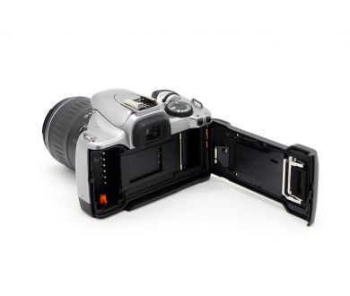 Зеркальный фотоаппарат Canon EOS 3000v kit