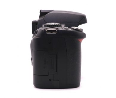 Nikon D40x body (пробег 4750 кадров)