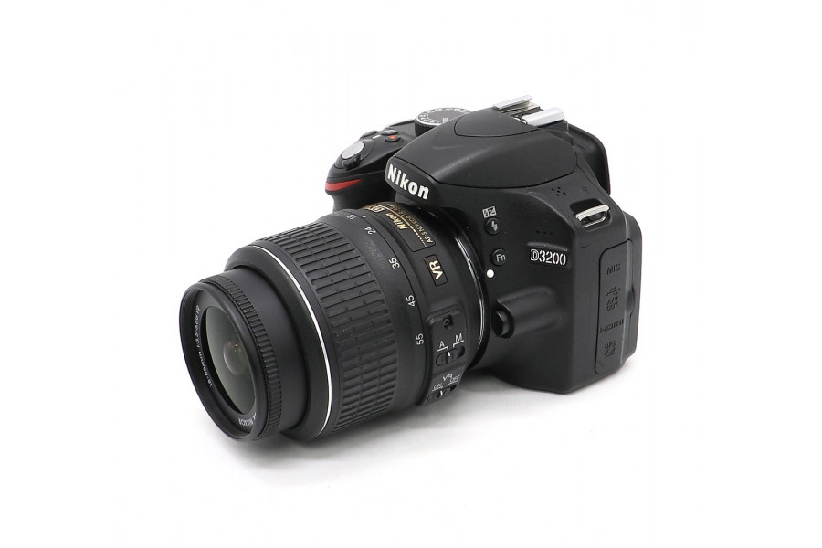 Камера Nikon D3200 kit (пробег 3000 кадров)