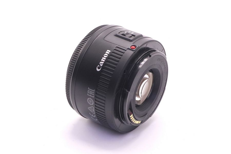 Стандартный фикс-объектив Canon EF 50mm f/1.8 II