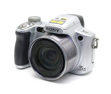 Цифровая компактная фотокамера Sony DSC-H50