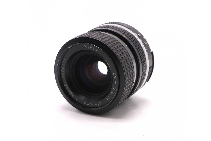 Объектив Nikon 35-70mm f/3.3-4.5 Zoom-Nikkor