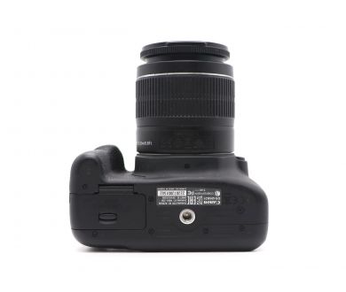 Canon EOS 1300D kit (пробег 3280 кадров)