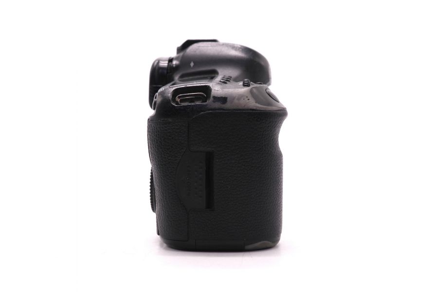 Canon EOS 5D Mark III body (пробег 124165 кадров)