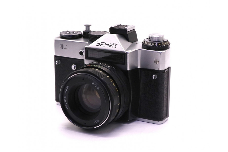 Зеркальный фотоаппарат Зенит 10 + Гелиос-44м