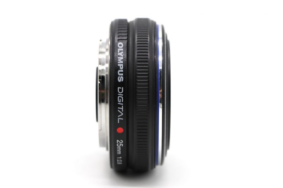 Объектив Olympus Zuiko Digital 25mm f/2.8
