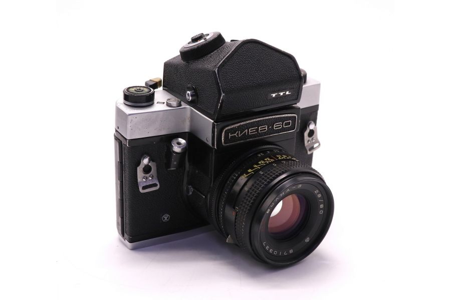 Фотокамера зеркальная Киев 60 kit (СССР, 1987)