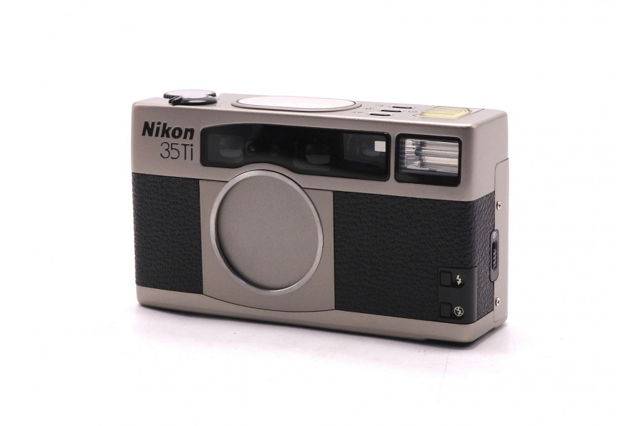 Плёночный компактный фотоаппарат Nikon 35TI