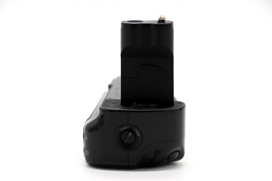 Для фотоаппаратов батарейная ручка Canon BG-E2
