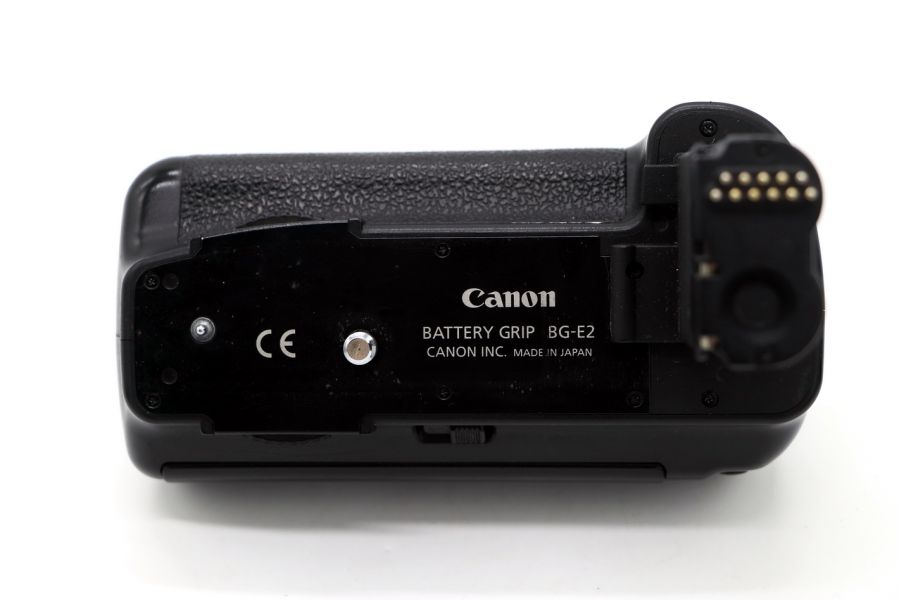 Для фотоаппаратов батарейная ручка Canon BG-E2