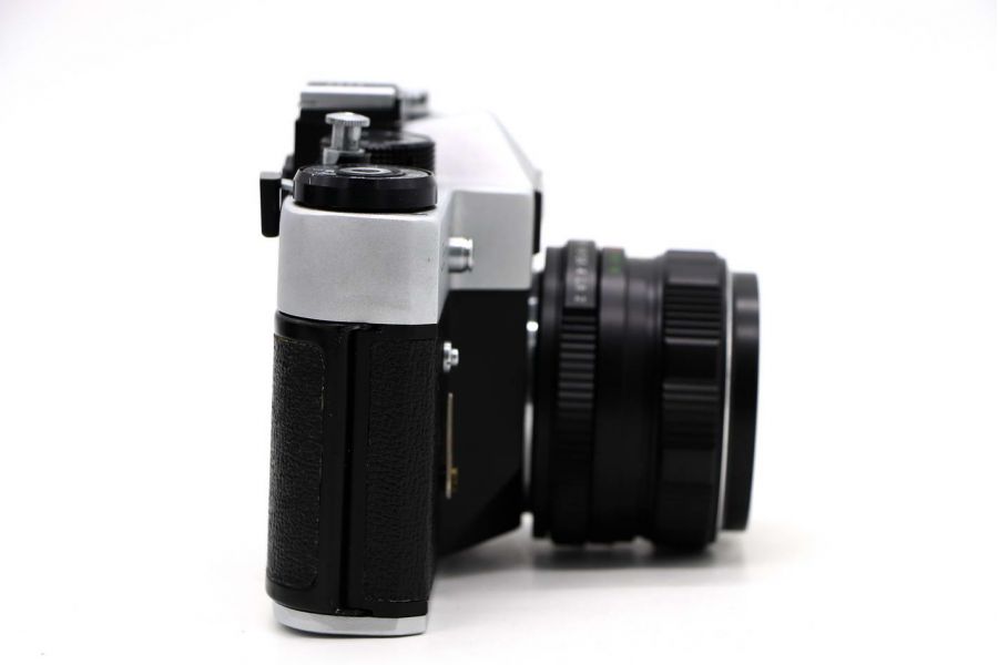 Фотоаппарат Зенит ЕТ silver + Гелиос (СССР, 1981)